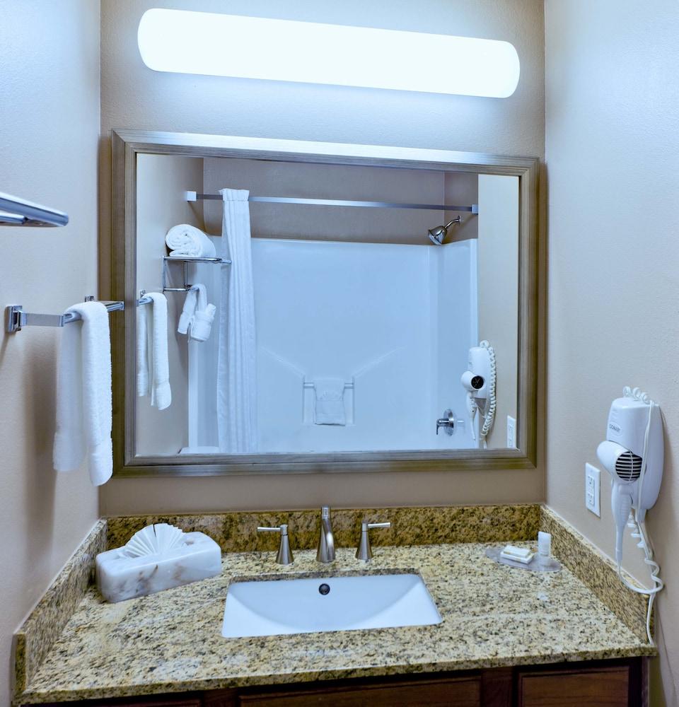 MainStay Suites Addison-Dallas photo 28
