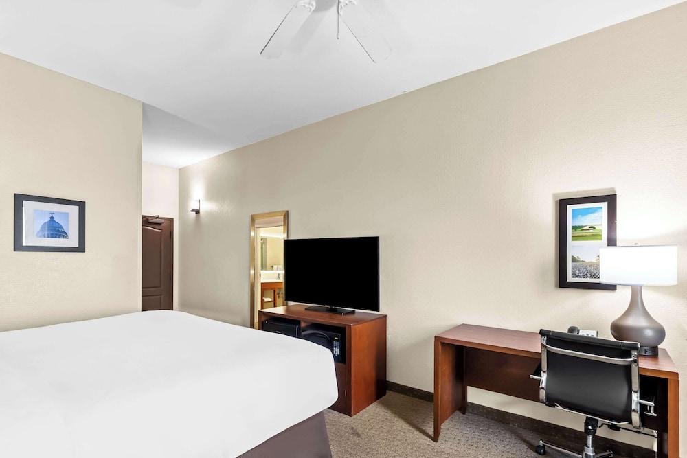 Comfort Inn & Suites Grenada photo 27
