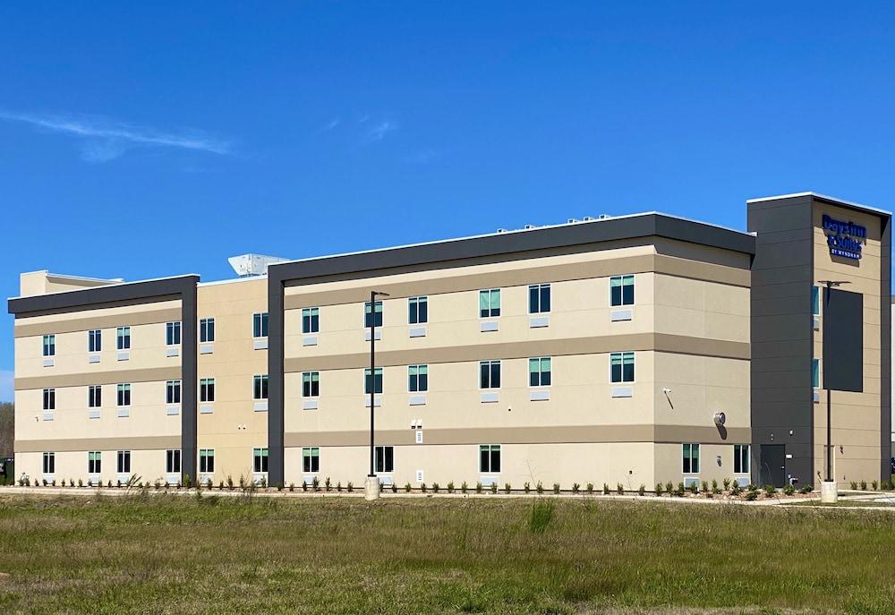 Days Inn & Suites by Wyndham Beaumont West / I-10 & Walden photo 53