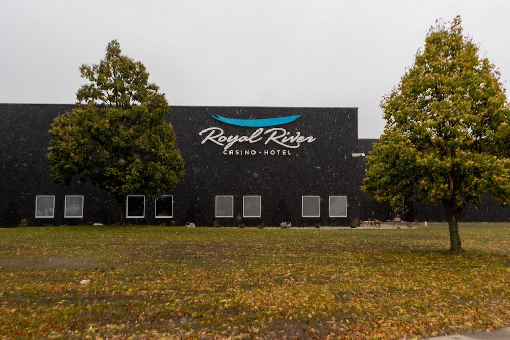 Royal River Casino and Hotel photo 1