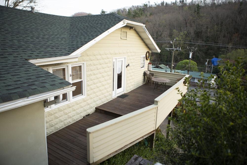 The Chimney Rock Inn & Cottages photo 35