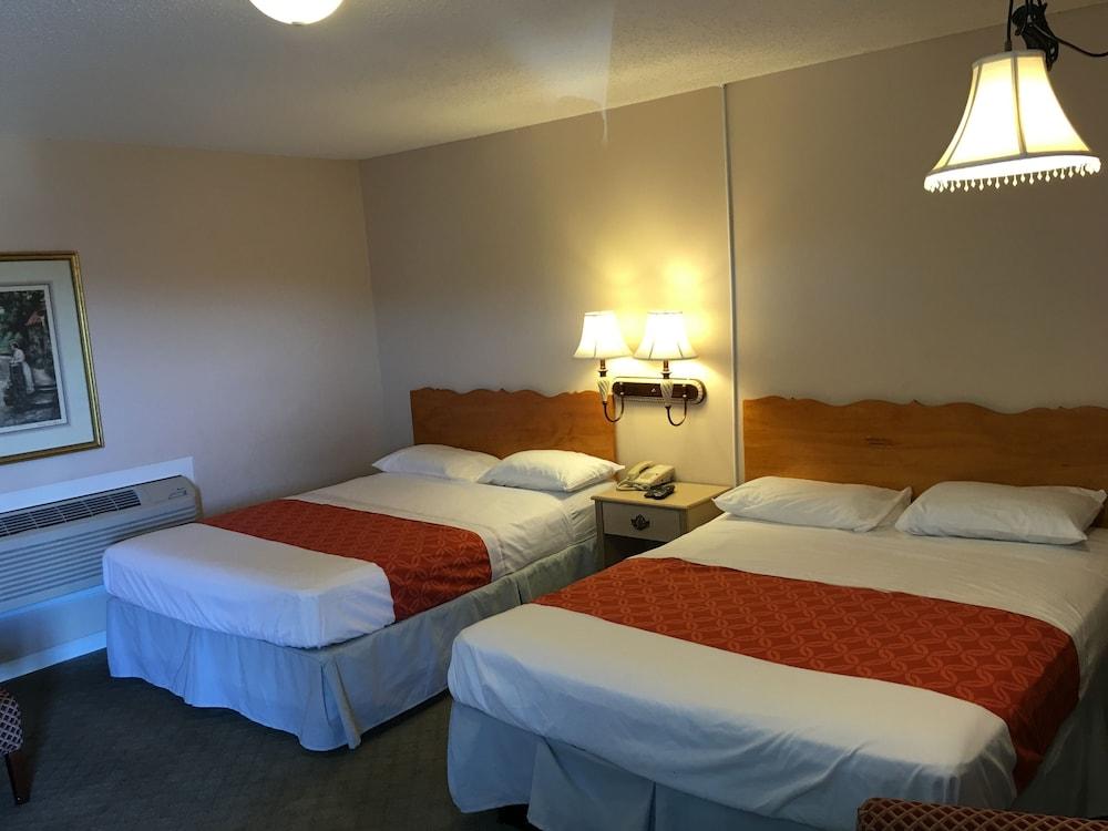 Dixie Plaza Hotel photo 14