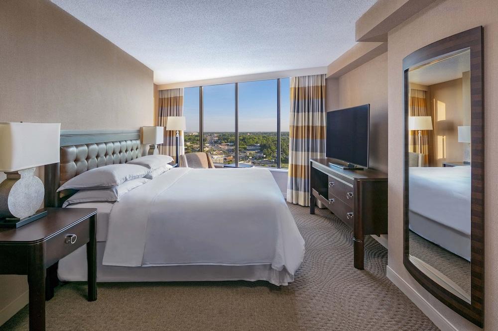 Sheraton Greensboro at Four Seasons photo 12