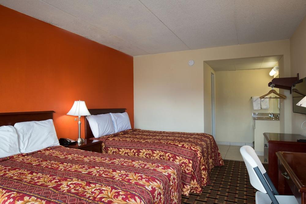 Budget Inn Cocoa photo 20