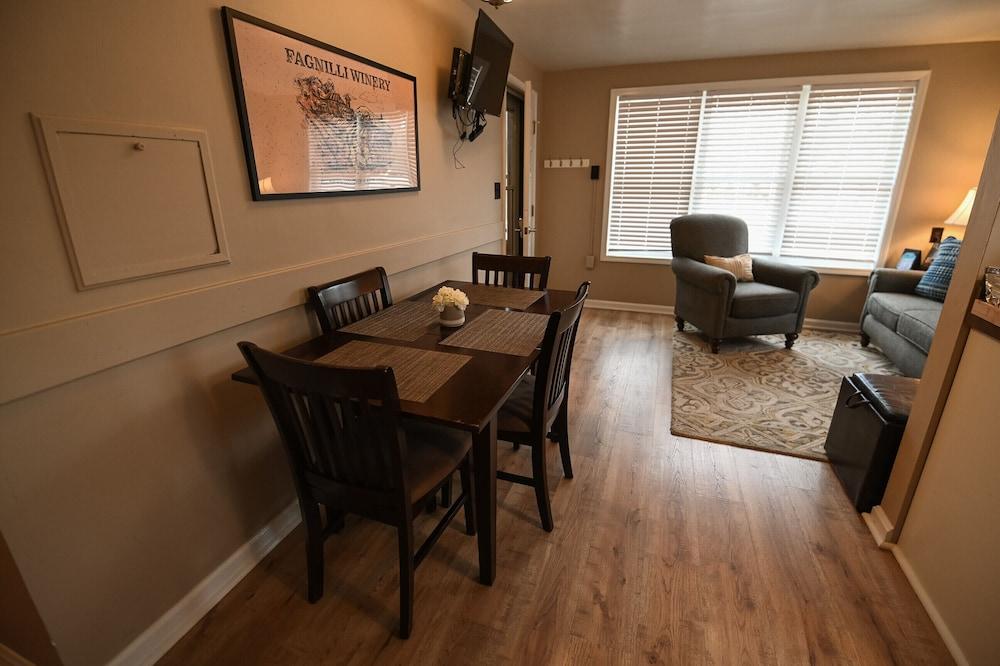 The Lakehouse Inn photo 12