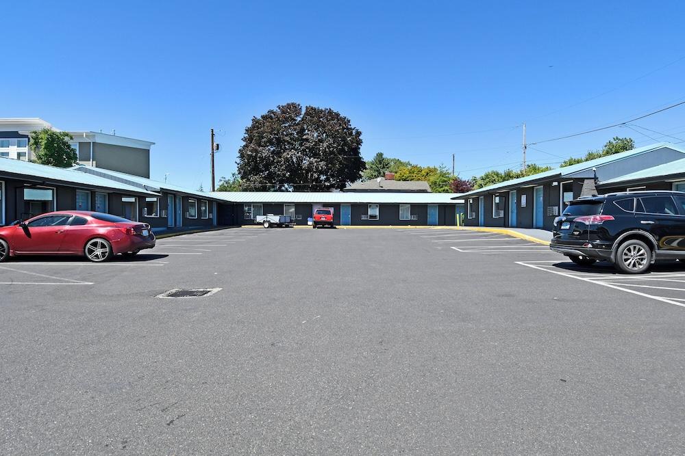 Budget Motel photo 12