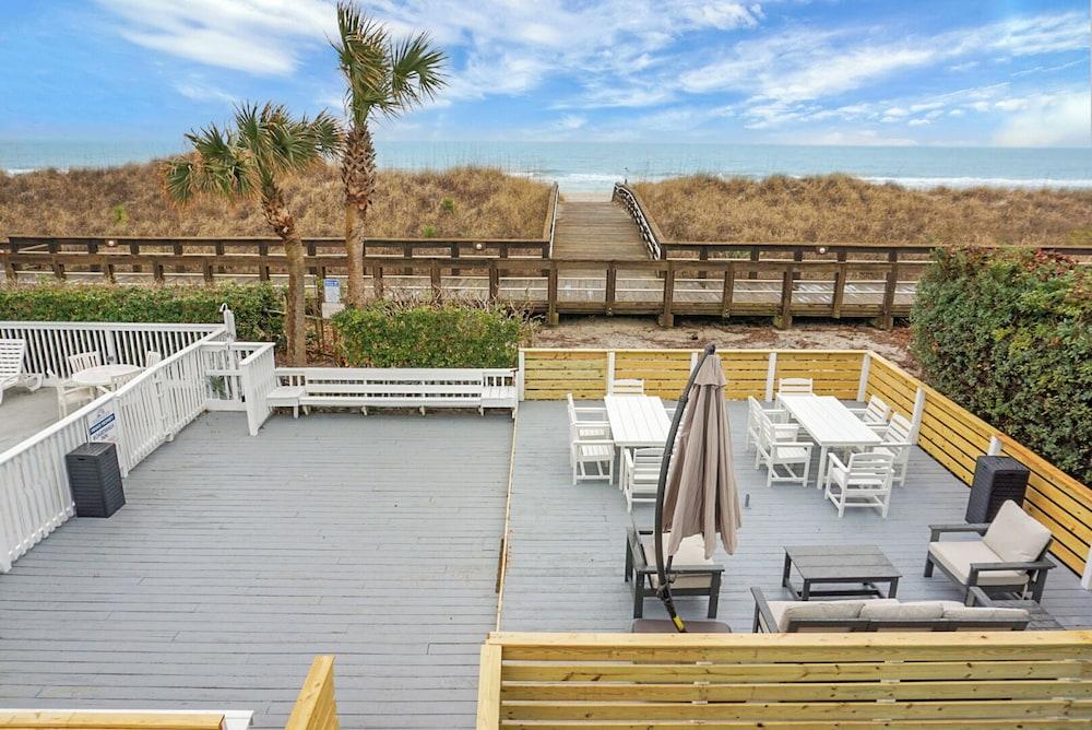 Boardwalk Inn photo 12