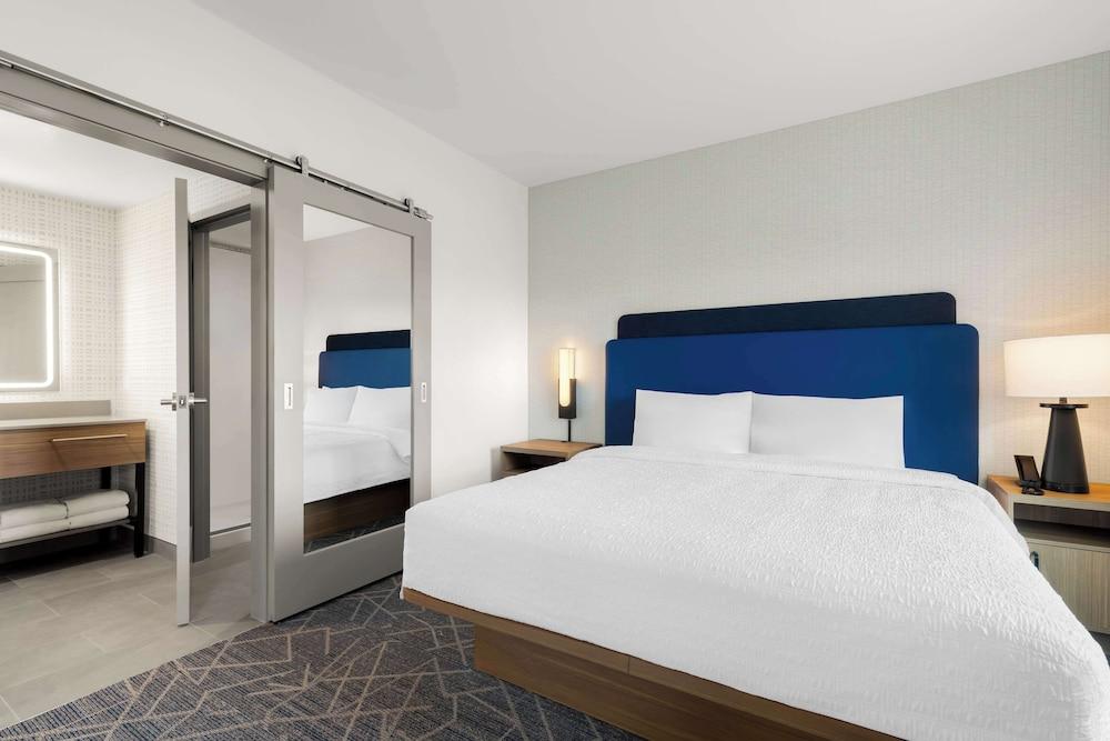 Hampton Inn & Suites Corona, Ca photo 9