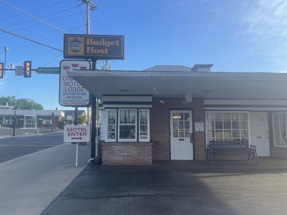 Budget Host Three Crowns Motor Lodge photo 30
