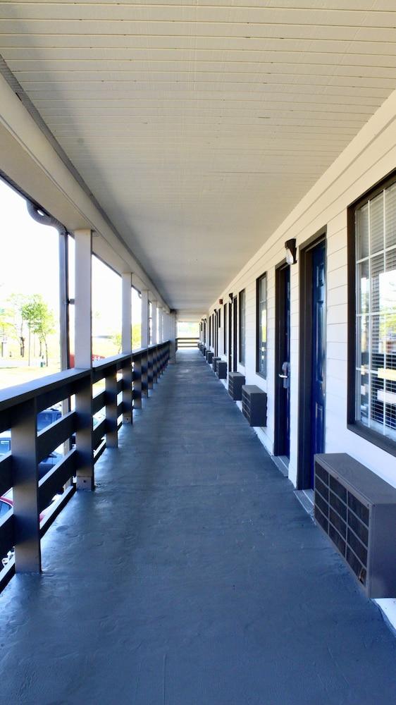 Motel 6 - Dayton, OH photo 2