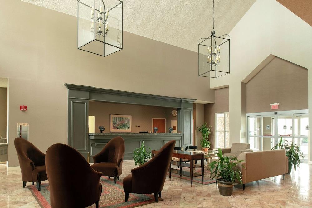 DoubleTree Suites by Hilton Hotel Mt. Laurel photo 2