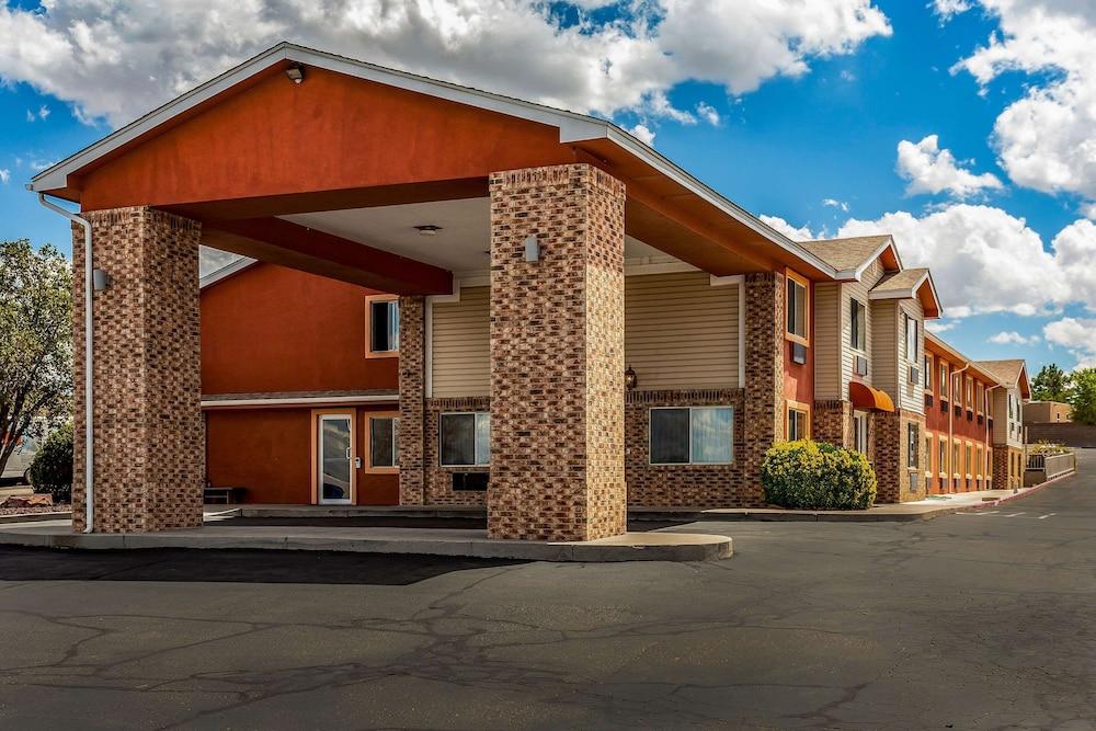 Quality Inn Los Lunas - Albuquerque South photo 1