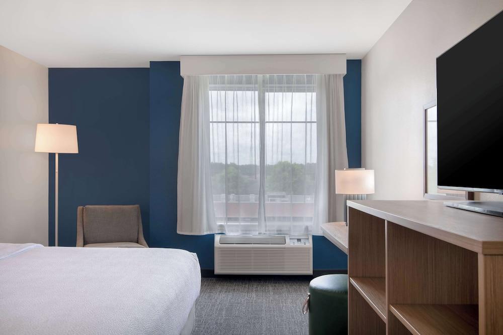 Spark by Hilton Montgomery EastChase photo 11