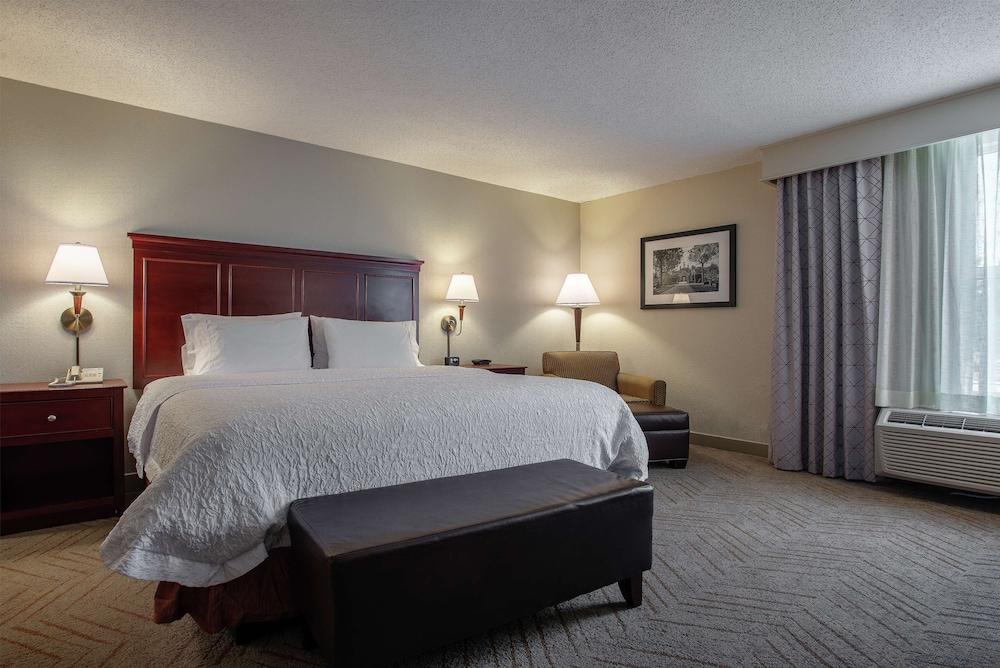 Hampton Inn & Suites Williamsburg-Richmond Rd. photo 13