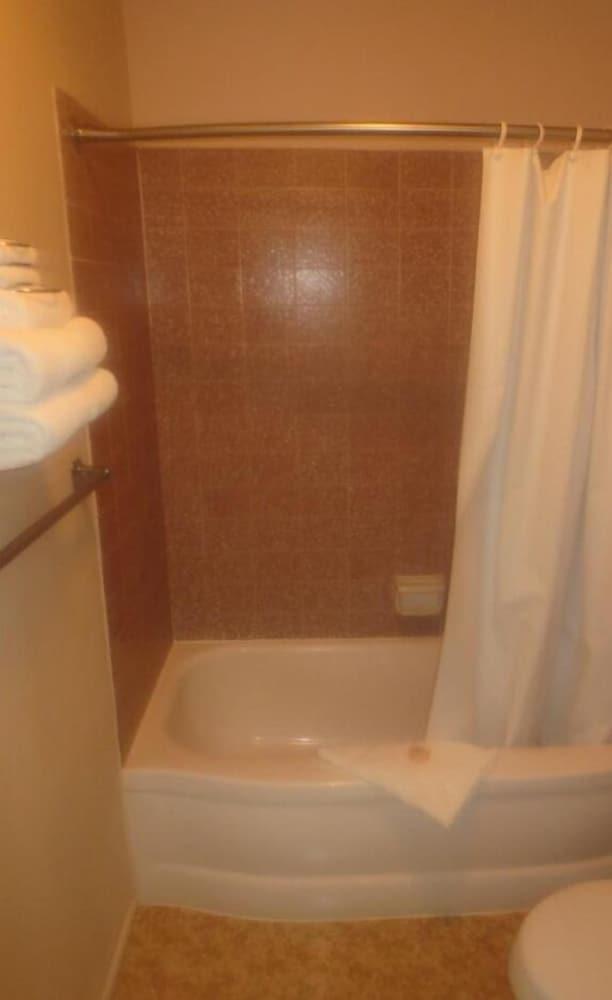 Down Towner Inn photo 9