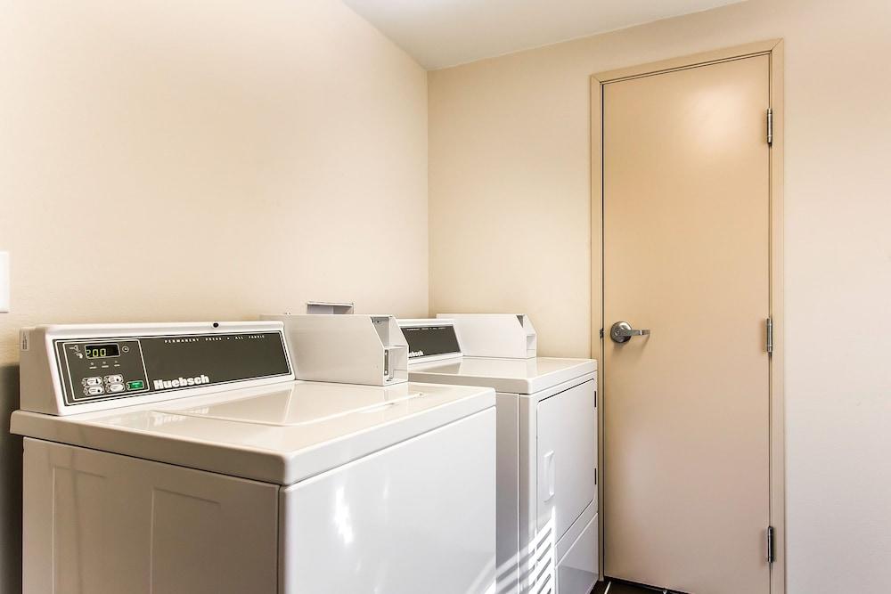 Comfort Suites Leesville near Fort Johnson photo 42