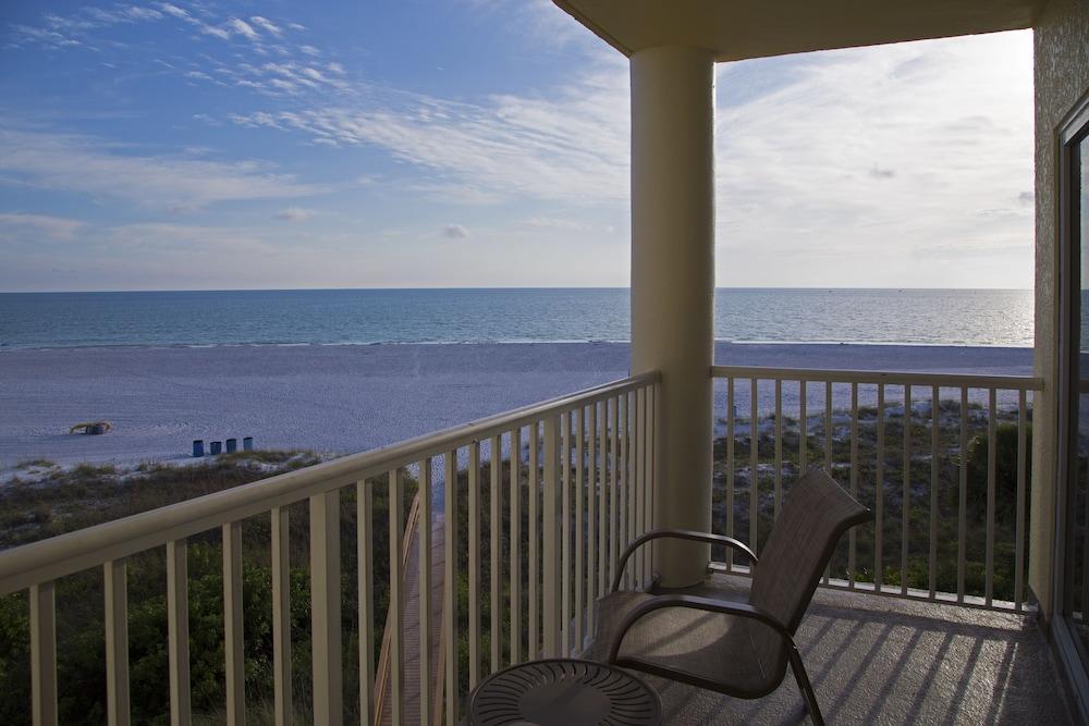 Sunset Vistas Two Bedroom Beachfront Suites photo 33