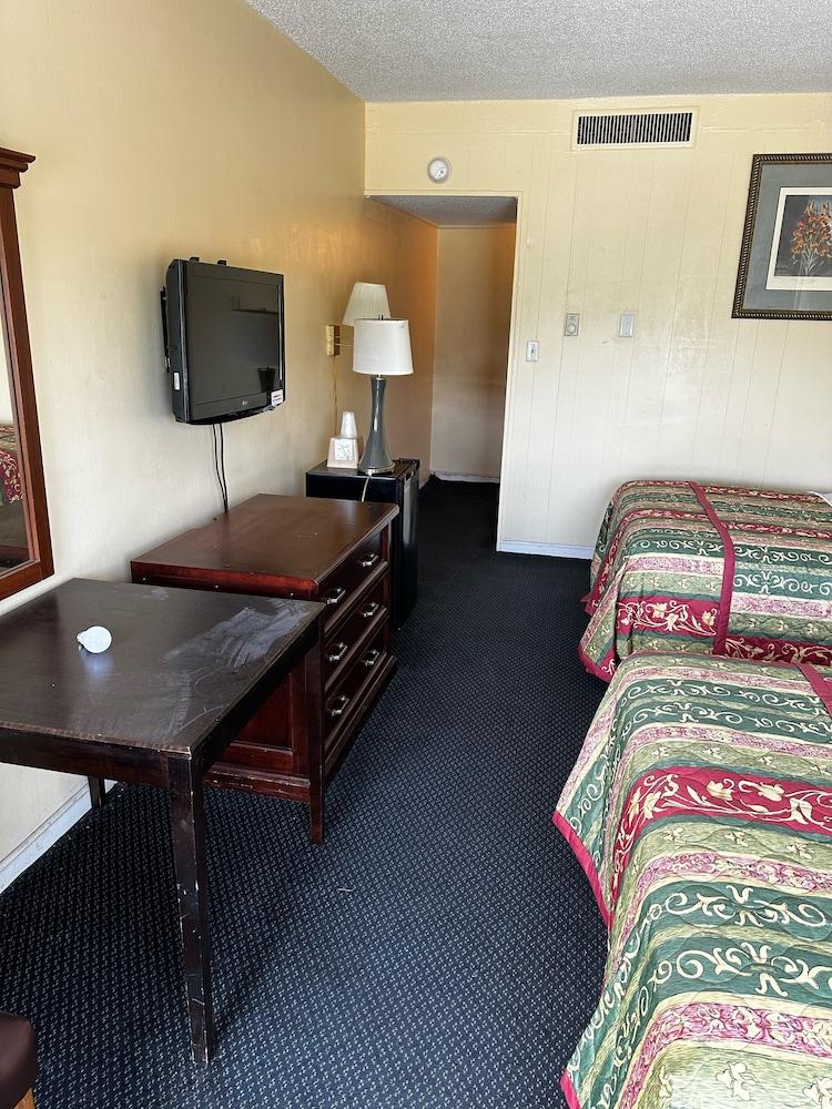 Loyalty Inn Charlotte Airport photo 4
