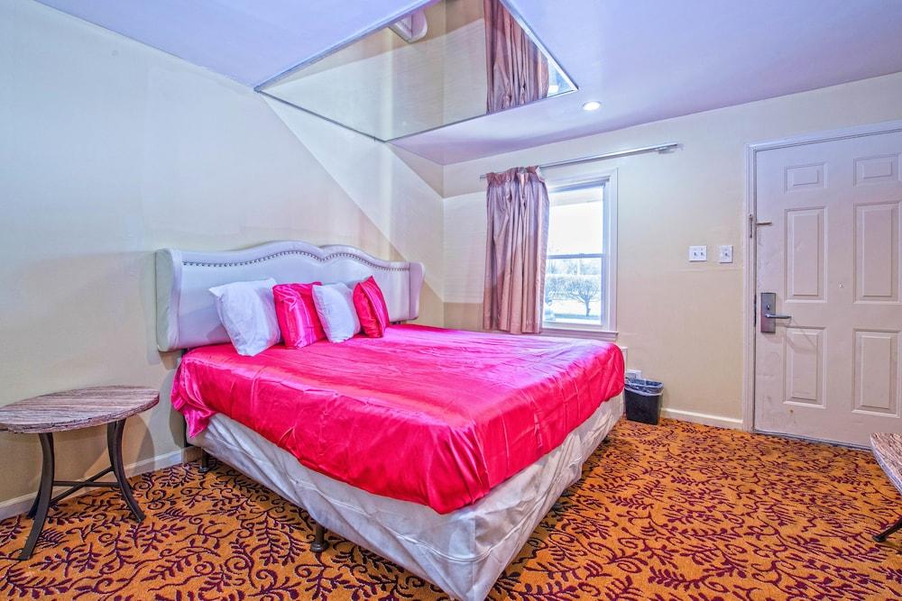 Presidential Inn & Suites photo 4