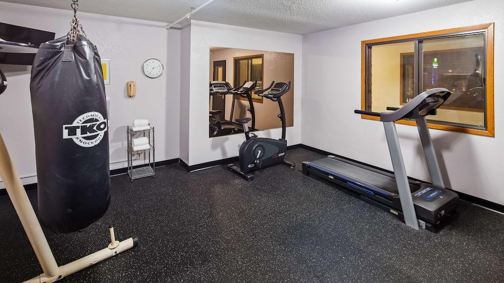 Ramada by Wyndham Cedar Rapids South photo 27