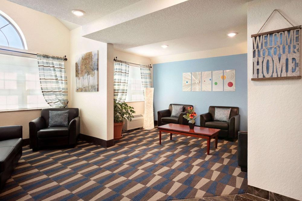 Microtel Inn & Suites by Wyndham Culpeper photo 18