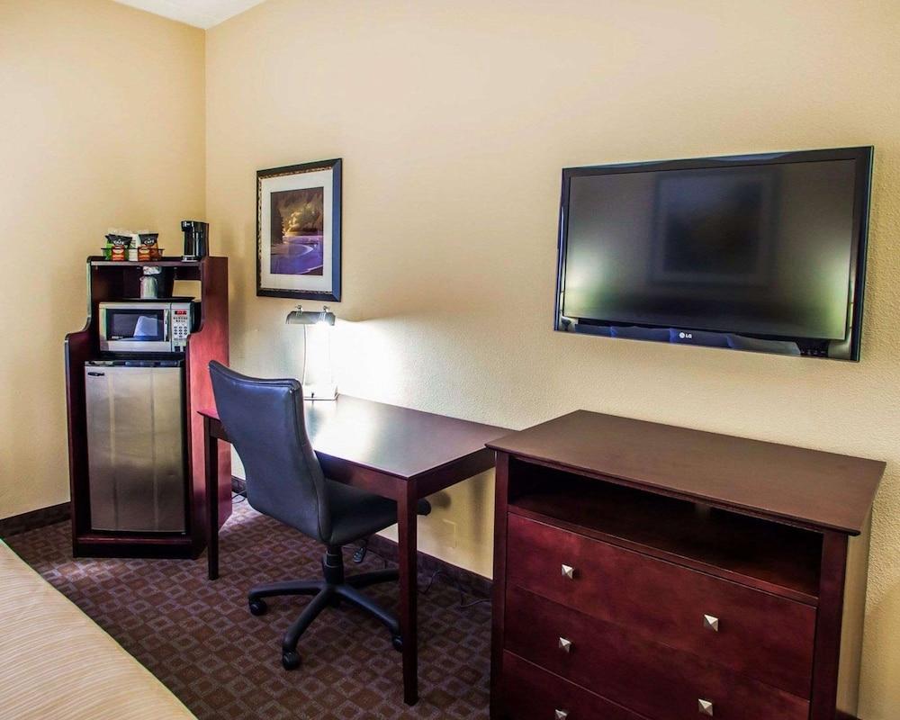 Quality Inn & Suites Peoria North photo 10