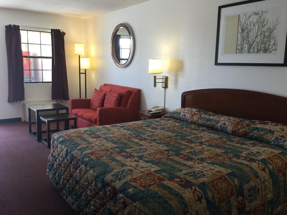 American Inn photo 11