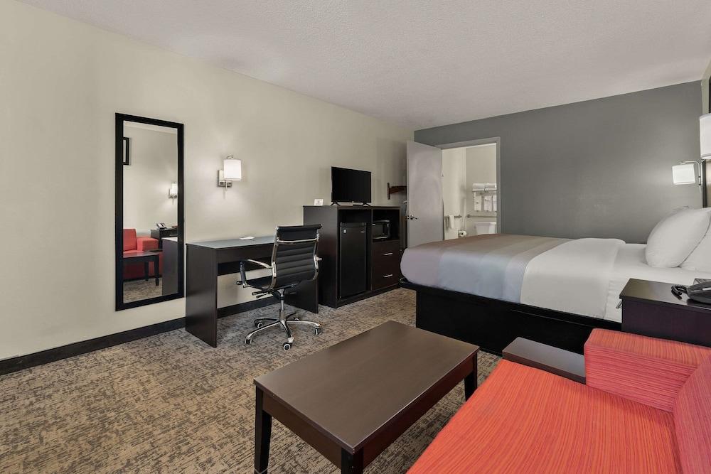 Quality Inn & Suites Dublin photo 20