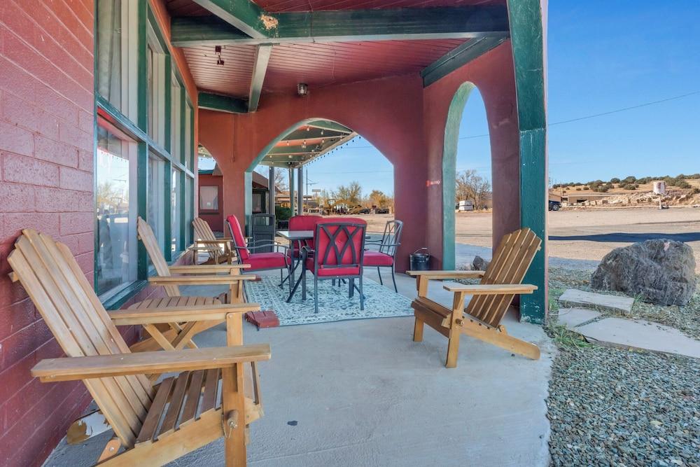 Canyons Edge Route 66 Motel photo 17