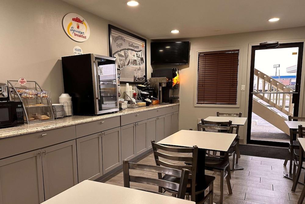 Super 8 by Wyndham Lafayette / Purdue Area photo 15