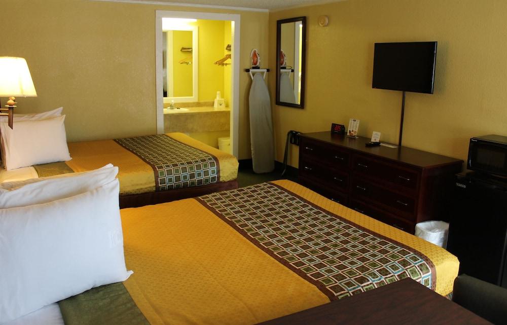 Americas Best Value Inn Conyer photo 19