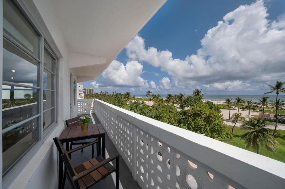 Strand Ocean Drive Suites photo 75
