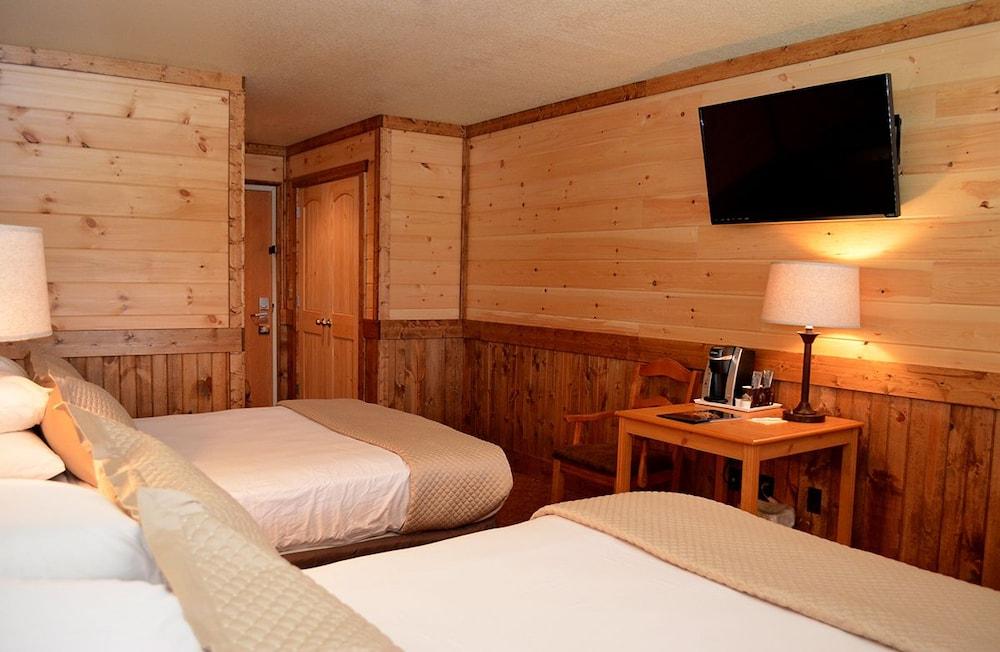 Reid Ridge Lodge photo 5