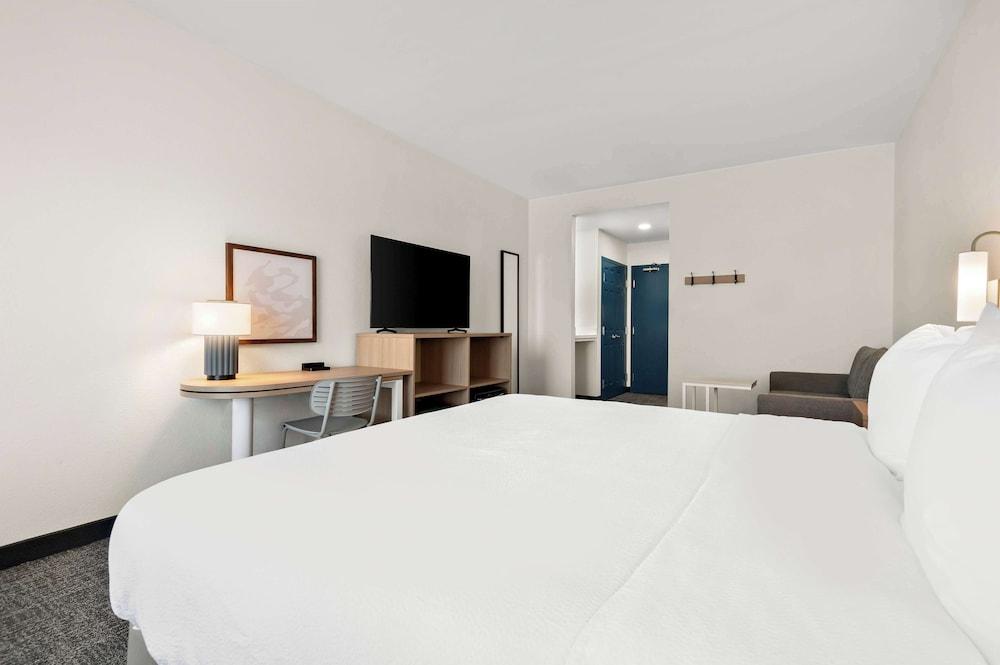 Spark by Hilton Lancaster Dutch Country photo 12