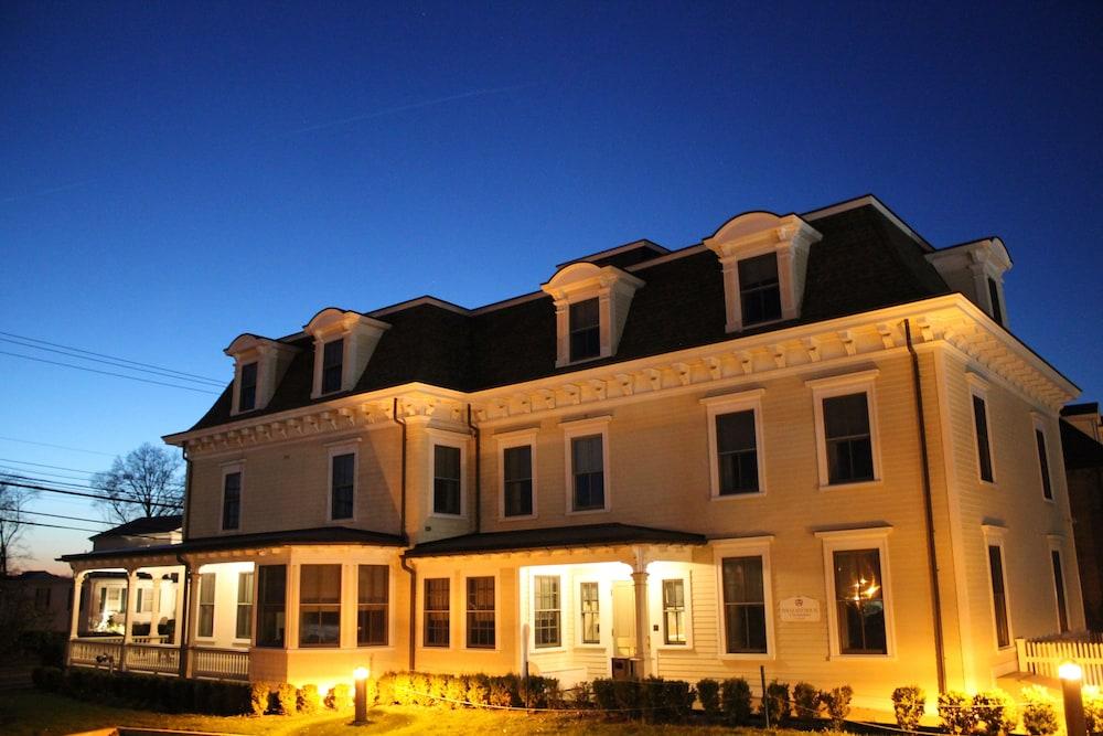 Guesthouse at Norwalk Inn photo 47