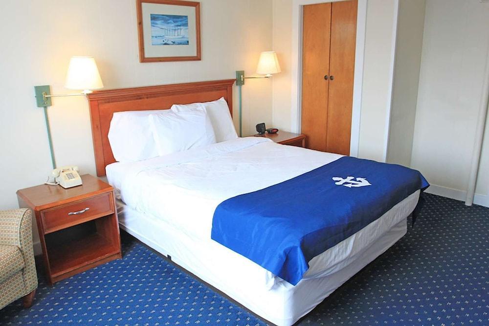 Fishermans Wharf Inn photo 43