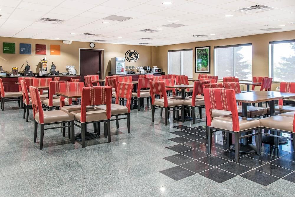 Comfort Suites Wixom - Novi photo 38