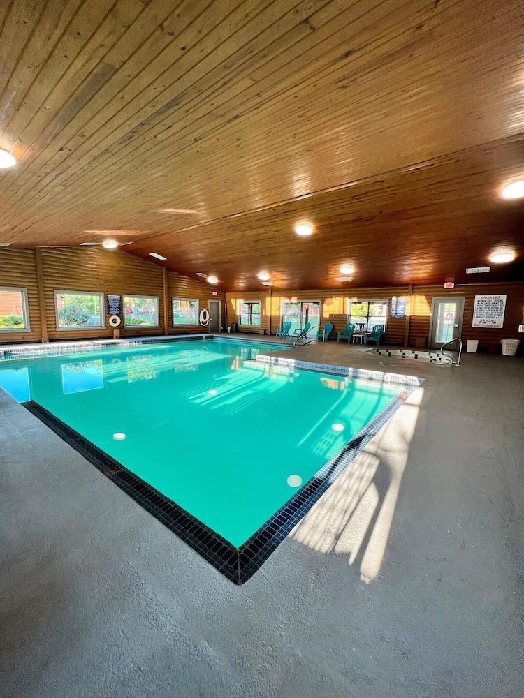Crown Point Resort photo 30