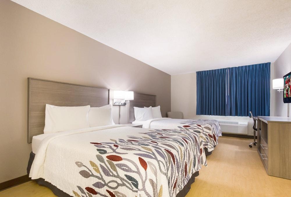 Red Roof Inn Lawrenceburg photo 12