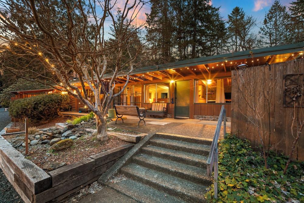 Robinhood Village Resort photo 81