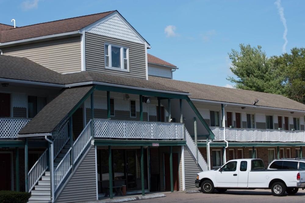 Budget Inn North Stonington photo 7