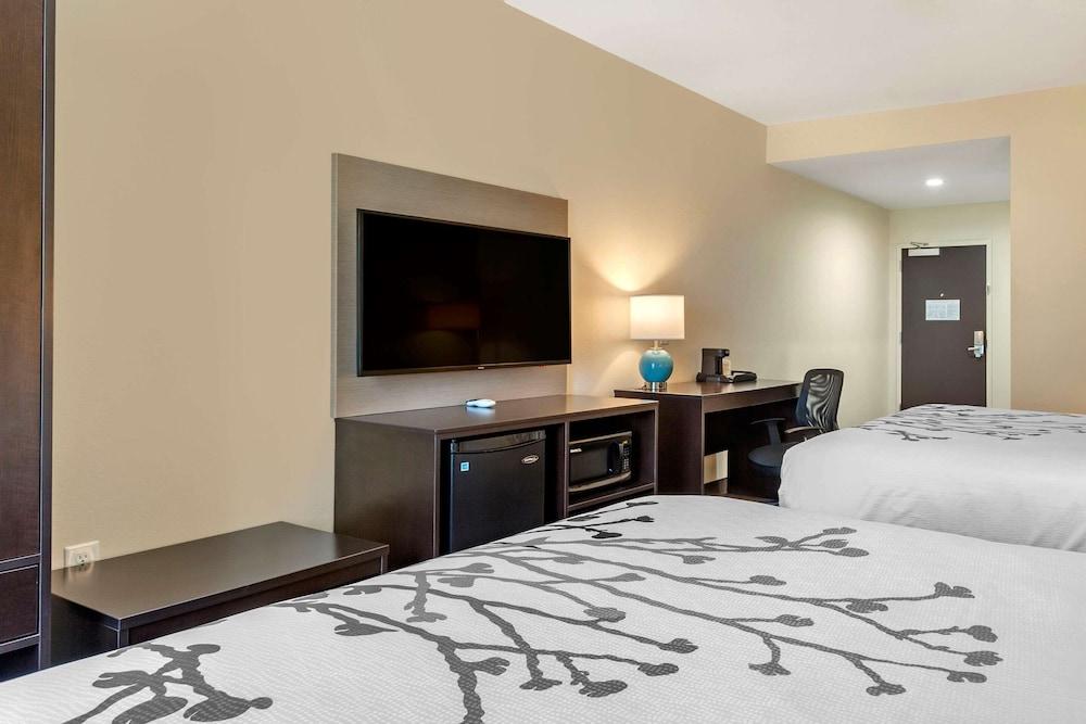 Sleep Inn & Suites Waller photo 18