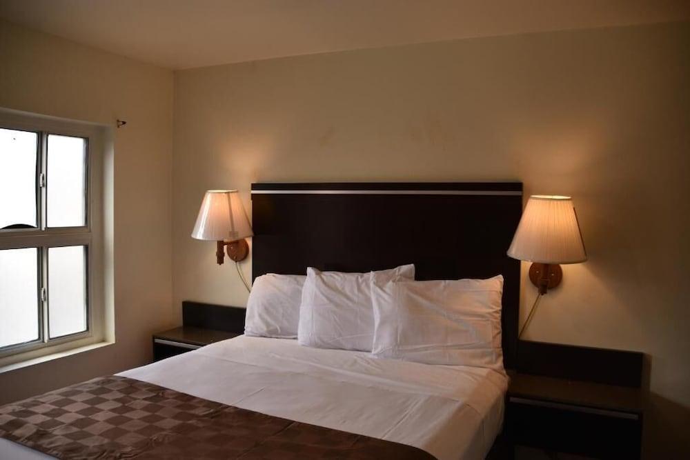 Baycities Motel photo 3