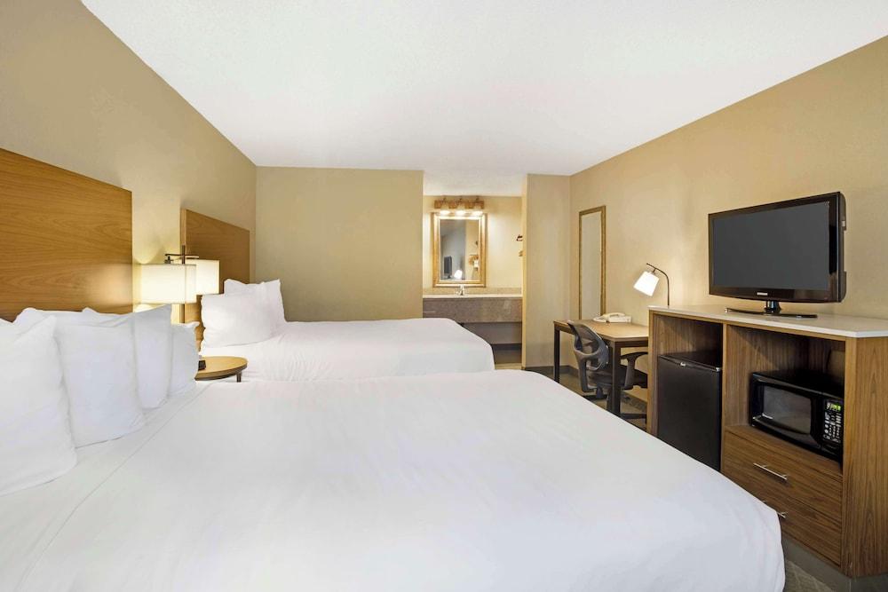 Best Western Shadow Inn photo 14