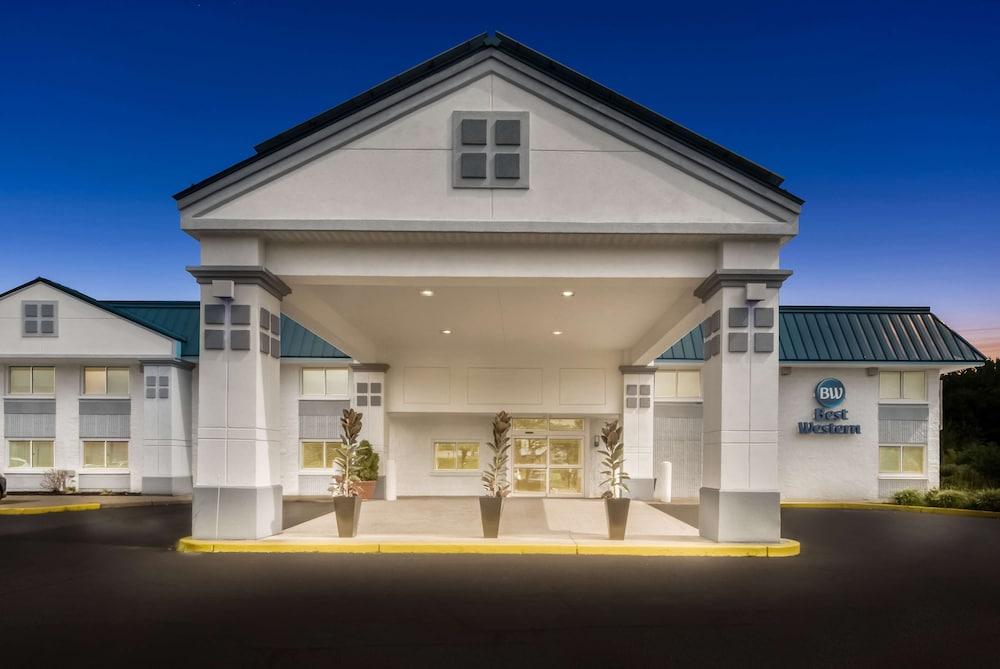 Baymont by Wyndham Westampton photo 29