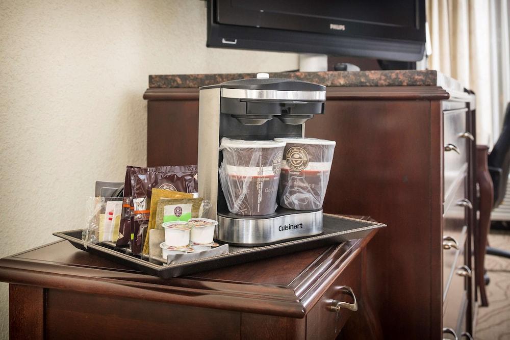 DoubleTree by Hilton Boston - Milford photo 17