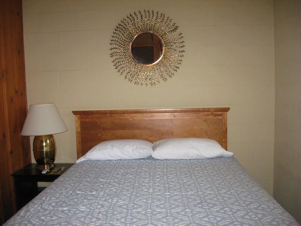 Masters Inn photo 3