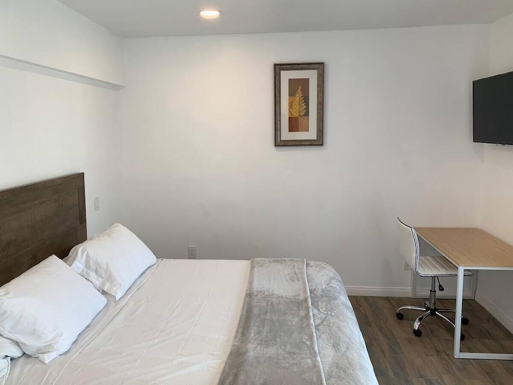 Pine Ave Inn photo 6