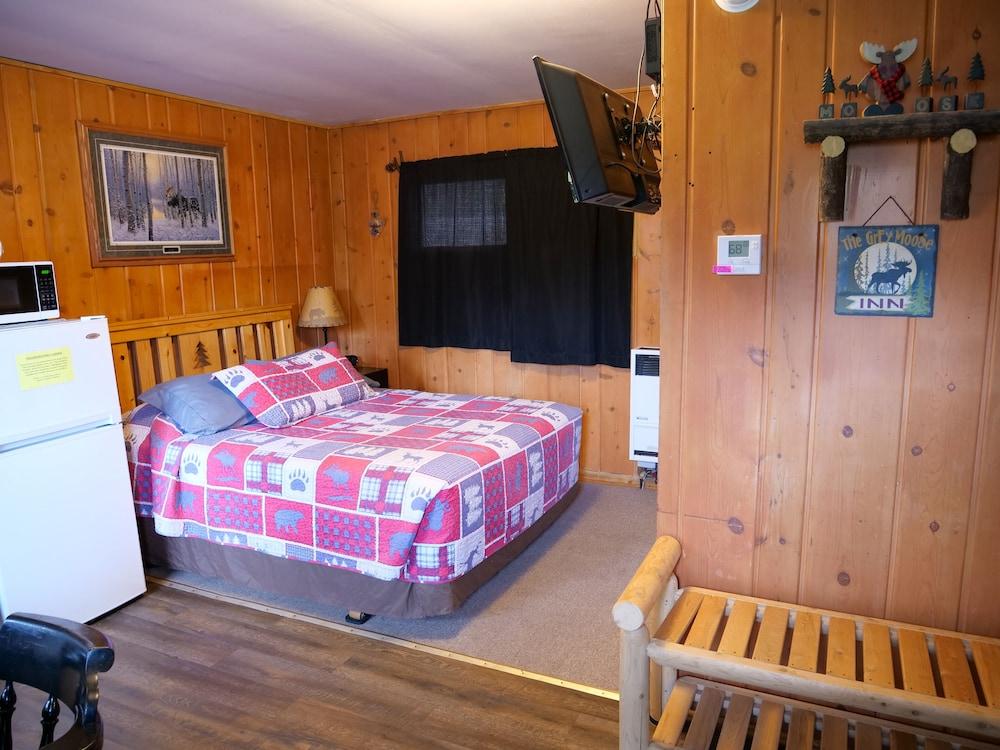 Sunshine Motel and Cabins photo 10