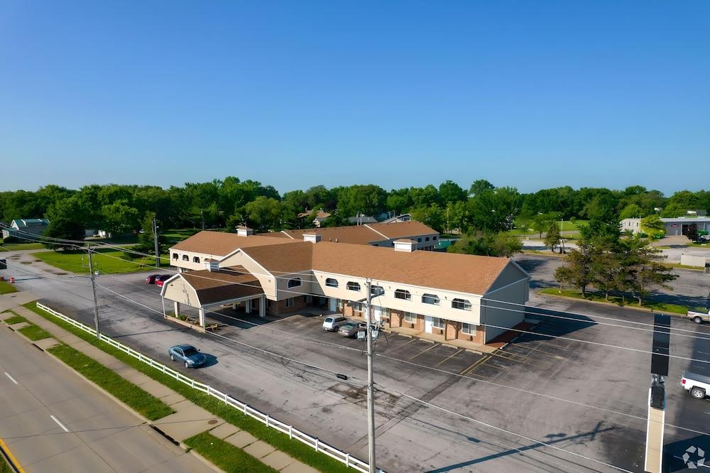 I-80 Inn & Suites photo 1
